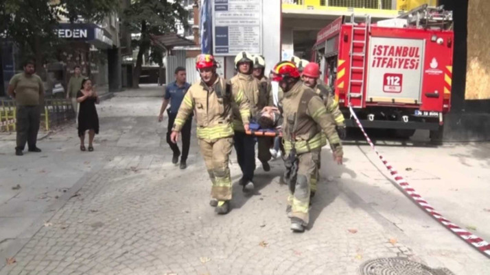 Kadıköy'de faciadan dönüldü! İstinat duvarı kaydı...