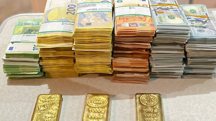 Manavgat Belediyesine yönelik operasyon! Depoya saklanmış altın ve döviz ele geçirildi