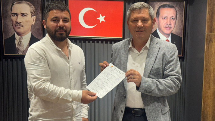 CHP’den istifa eden Nevzat Cebeci AK Parti’ye katıldı