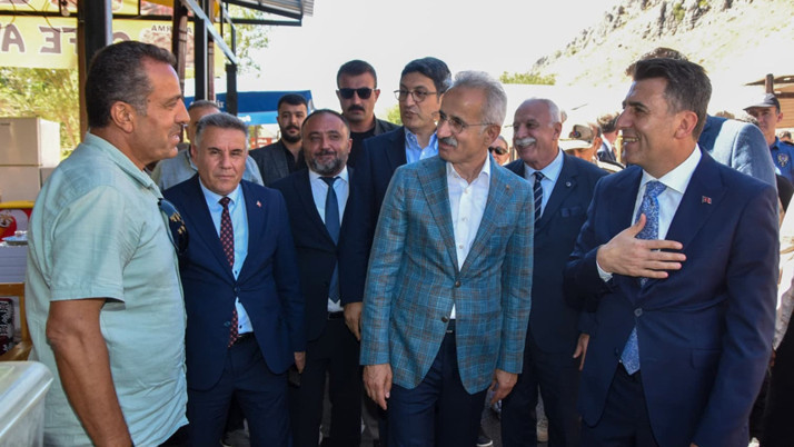 Bakan Uraloğlu, Tunceli'deki Munzur Gözeleri'ni ziyaret etti