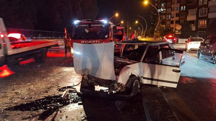 Mersin'de karşı şeride geçen araç dehşet saçtı! Ölü ve yaralılar var