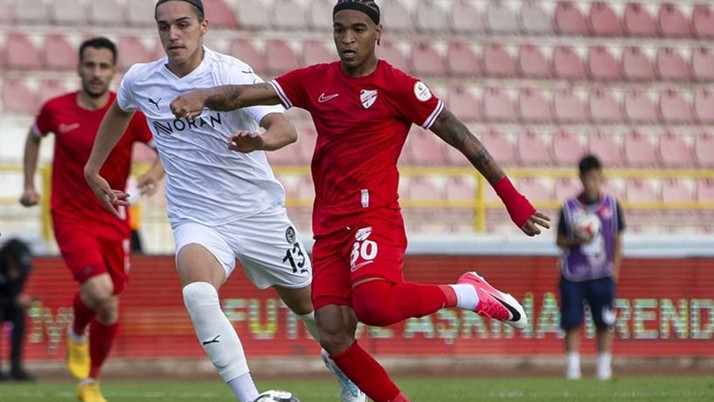 Ukrayna Premier Ligi'nde Shakhtar Donetsk, Metalist Kharkiv ile berabere kaldı