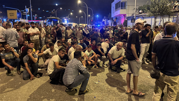 Mahalleyi ayağa kaldıran kaza! Vali gelip ikna etti