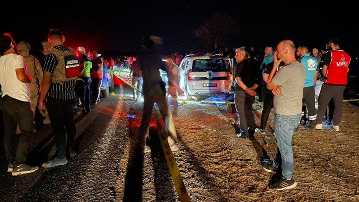 Batman'da seyir halindeki araca silahlı saldırıda aynı aileden 4 kişi hayatını kaybetti