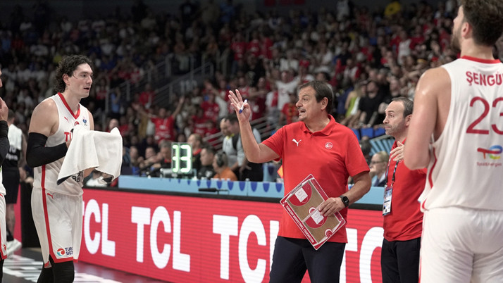 Ergin Ataman, EuroBasket 2025'in "En Değerli Başantrenörü" seçildi