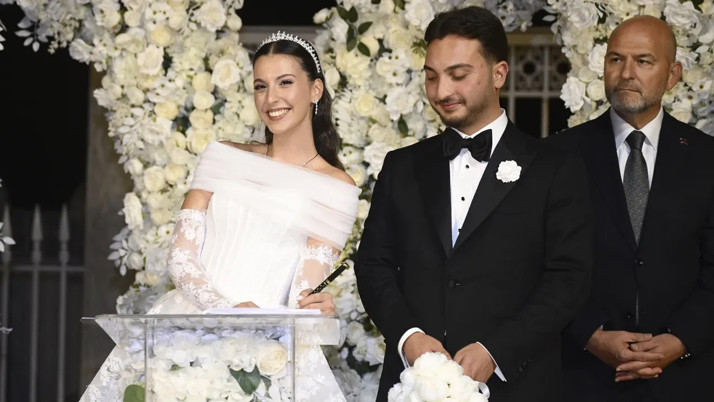 Fahrettin Altun'un oğlu evlendi! Eski bakanın sözleri düğünde gündem oldu