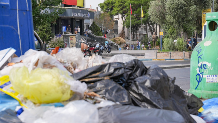 İzmir Buca'da maaş alamayan işçiler eylemde! 7. gününde