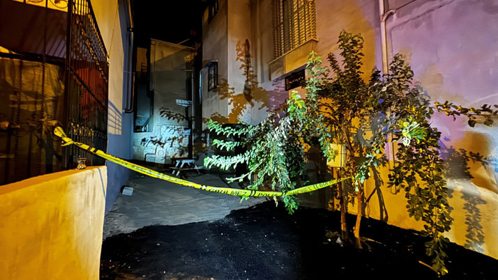 Bağırış seslerini duyanlar ihbar etti! 5 yaşındaki oğlunun boğazını kesti