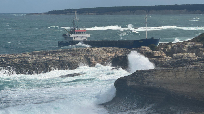 Kocaeli'de kuru yük gemisi karaya oturdu görgü tanığı konuştu