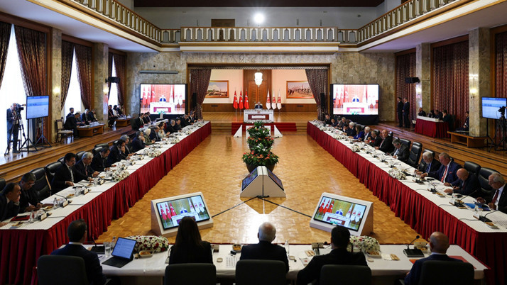 Komisyonda tansiyon yükseldi DEM Parti, CHP ve MHP'den sert tepki geldi