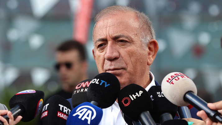 Gürsel Tekin o iddiaya sert çıktı: Kendimi Taksim meydanında asarım