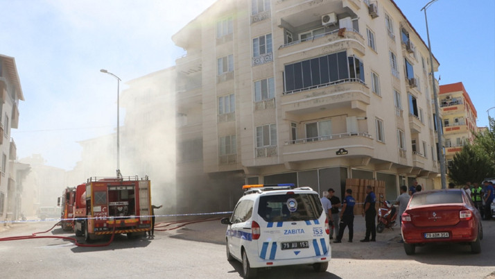 Kilis'te korku dolu anlar yaşanmıştı! Tekstil atölyesinde çıkan yangın söndürüldü...