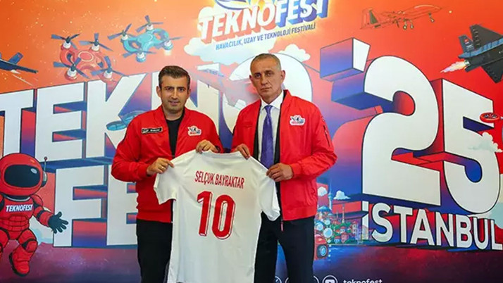 TFF Başkanı Hacıosmanoğlu, TEKNOFEST'i ziyaret etti