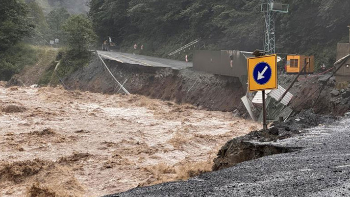 İçişleri Bakanlığı Doğu Karadeniz'de kuvvetli yağışlara karşı uyardı