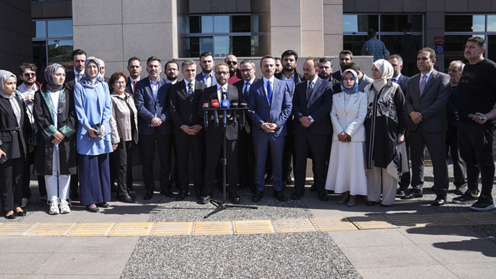 Özgür Özel'in Bayrampaşa iddiası olay oldu AK Parti'den Özel hakkında suç duyurusu