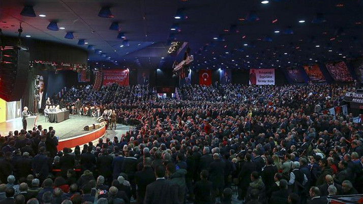 CHP İstanbul İl Başkanlığı Olağanüstü Kongresi! Mahkeme kararına rağmen başladı