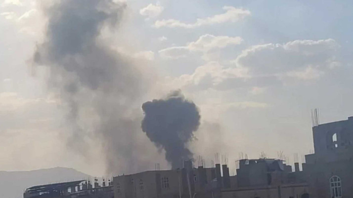 İsrail'den Yemen'in başkentine peş peşe hava saldırısı