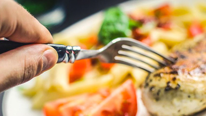 Yedikleri yemek sonrası kabusu yaşadılar! Anne kalp krizi geçirdi, 2 kardeş hayatını kaybetti