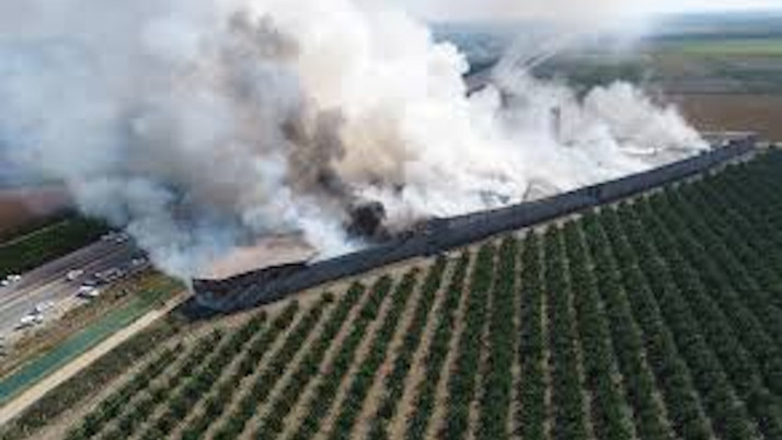 Yürekler ağza geldi! Adana'da çırçır fabrikasının deposu yandı