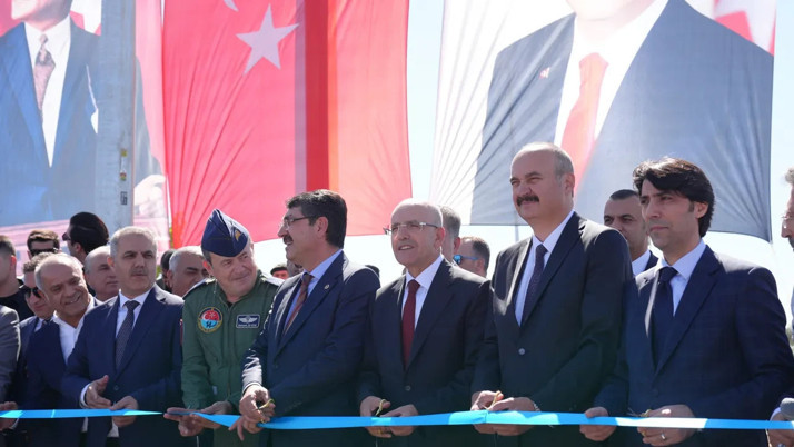 Şimşek bir ilimizi işaret edip tarih verdi: Muhtemelen büyükşehir olacak