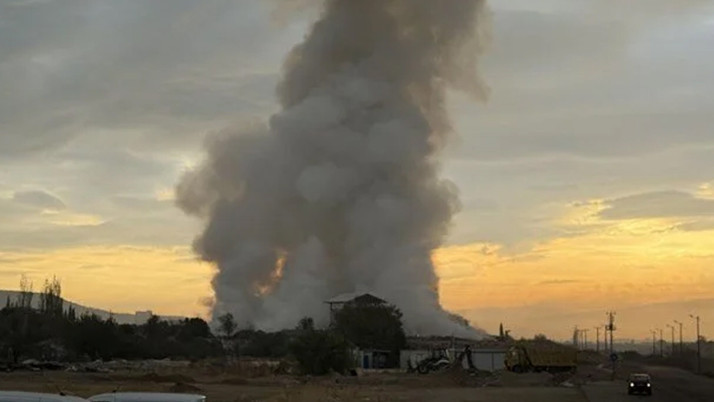 İzmir'de çöp aktarma noktasında yangın: Müdahale sürüyor