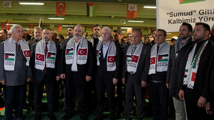 İstanbullu balıkçılar bir günlük hasılatını Gazze'ye bağışladı