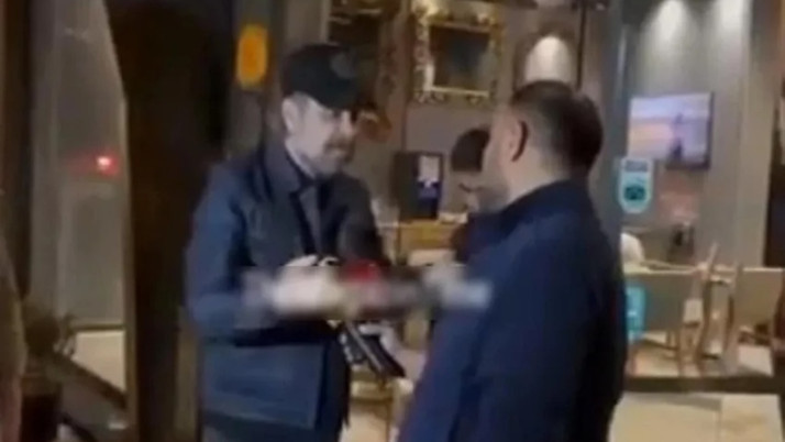 Öfkesine hakim olamamıştı! Nejat İşler'e kafa atan muhabir işten atıldı...