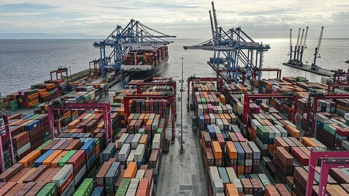 Dış ticaret açığı Ağustos'ta azaldı