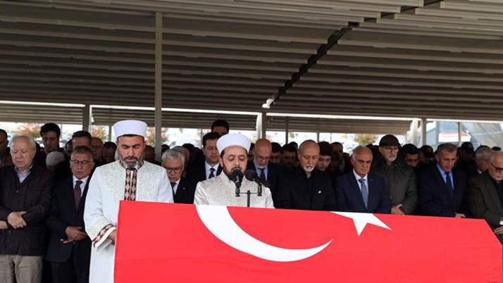 Yavuz Bülent Bakiler, Sivas'ta son yolculuğuna uğurlandı