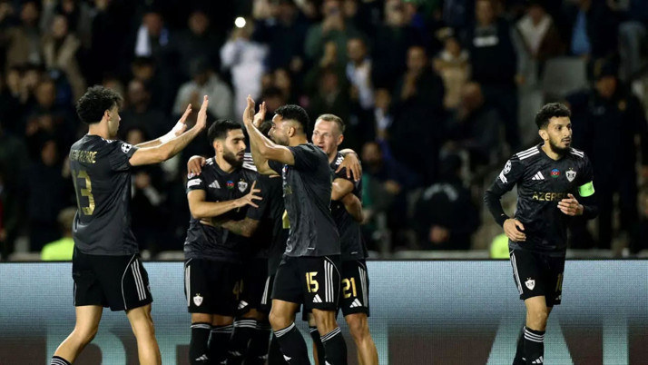 Karabağ sahasında Kopenhag'ı 2-0 mağlup ederek 2'de 2 yaptı