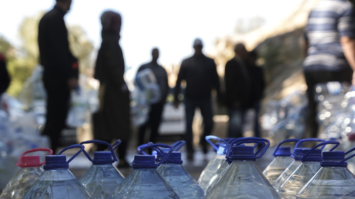 Ankara'da durum fena! Bidonu kapan çeşmeye koştu 'rezil durumdayız' tepkisi