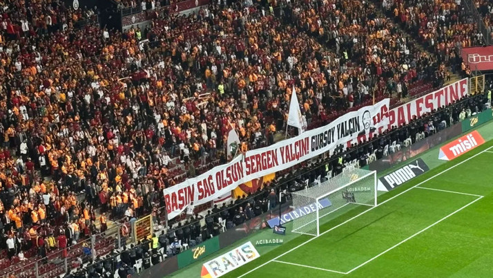Galatasaray tribünlerinden Sergen Yalçın’a anlamlı pankart