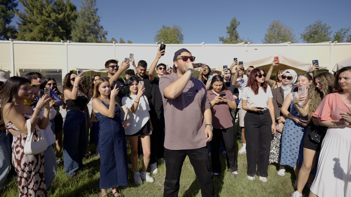 Anıl Piyancı'dan Antalya Belek Üniversitesi'nde sürpriz konser