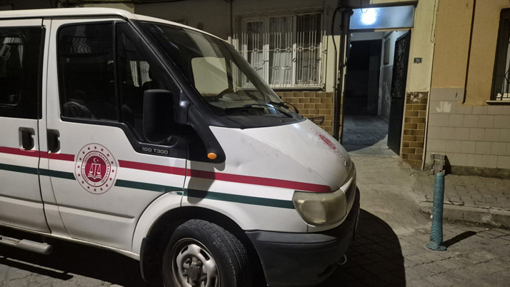 Eşi tarafından av tüfeğiyle vurulan kadın öldü