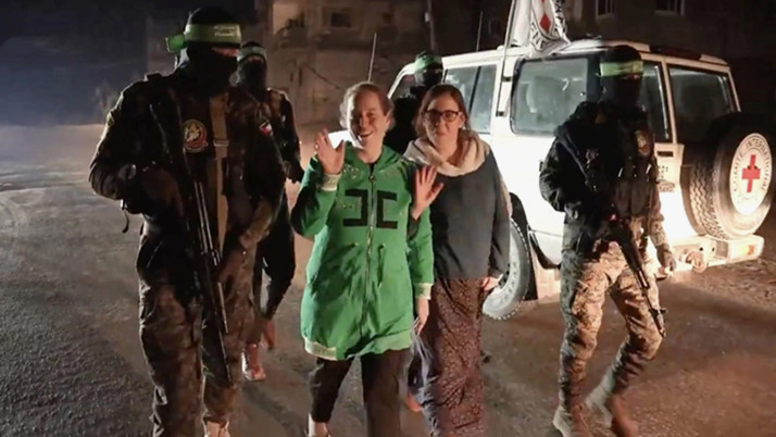 Gazze Şeridi'ndeki İsrailli esirlerin pazartesi sabah saatlerinde serbest bırakılması bekleniyor