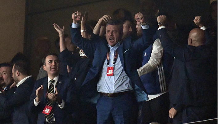 Fenerbahçe'deki görev değişiklikleri KAP'a bildirildi