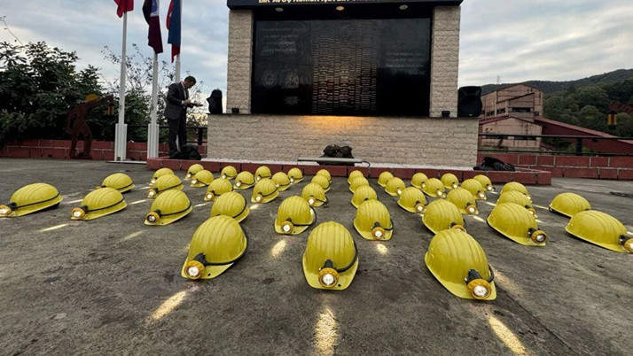 Amasra maden faciasında hayatını kaybeden 43 madenci anıldı