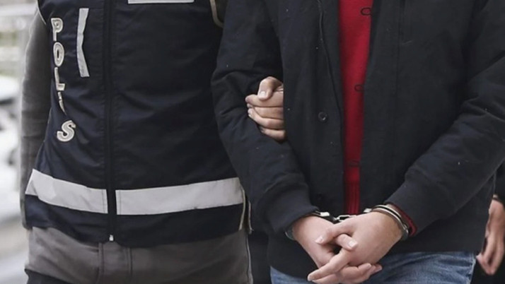 Antalya'da silahlı suç örgütü operasyonunda yakalanan 5 zanlı tutuklandı