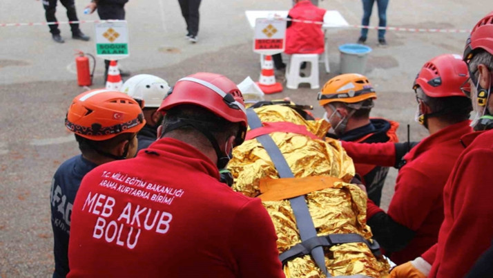 Bolu'da 5,8 büyüklüğünde deprem senaryosuyla tatbikat yapıldı