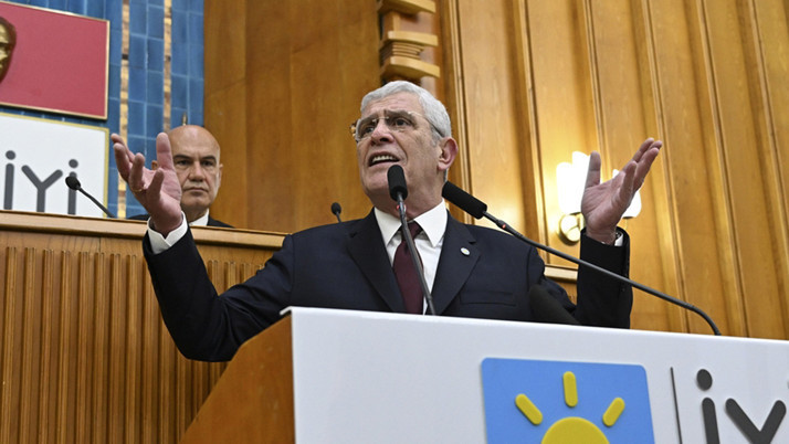 Müsavat Dervişoğlu açtı ağzını yumdu gözünü: Alçaksınız satılıksınız