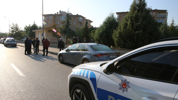 Kantin çalışanı okul müdürünü vurdu! Arkadaşı o anları kaydetti!