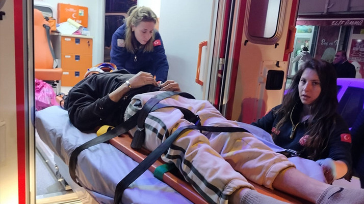 Isparta'da kamyonet ile motosiklet çarpıştı: 1 ölü 1 yaralı