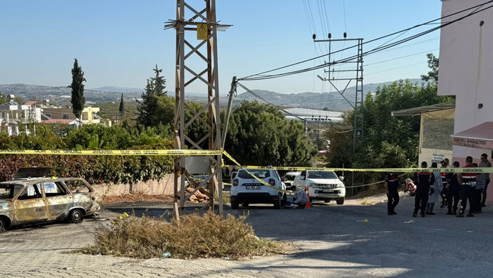 Ekmek almaya giden kuzenleri vurdu! Aracı ateşe verip intihar etti