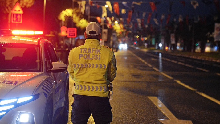 İstanbul'da Cumhuriyet Bayramı provası nedeniyle bazı cadde ve yollar trafiğe kapatıldı