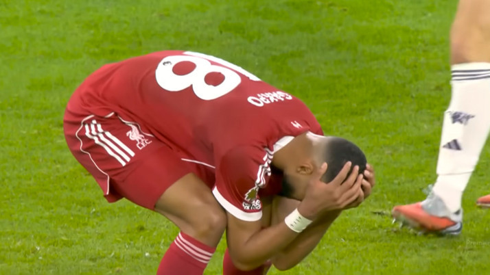 Manchester United Liverpool'u 9 yıl sonra evinde yendi