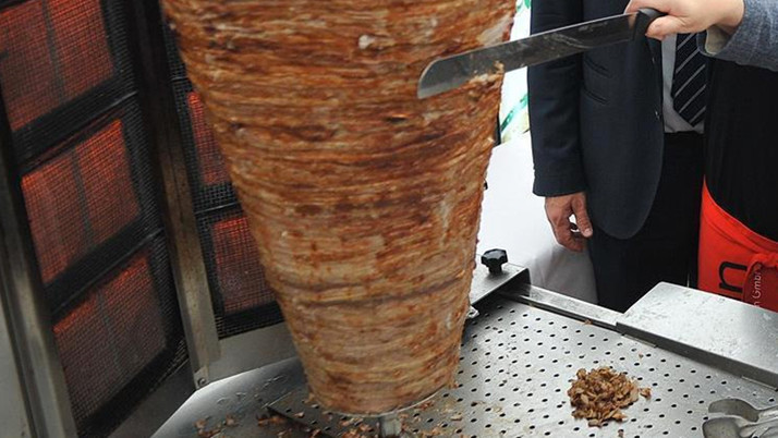 999 kişi tavuk dönerden zehirlendi! Davada şaşırtan karar