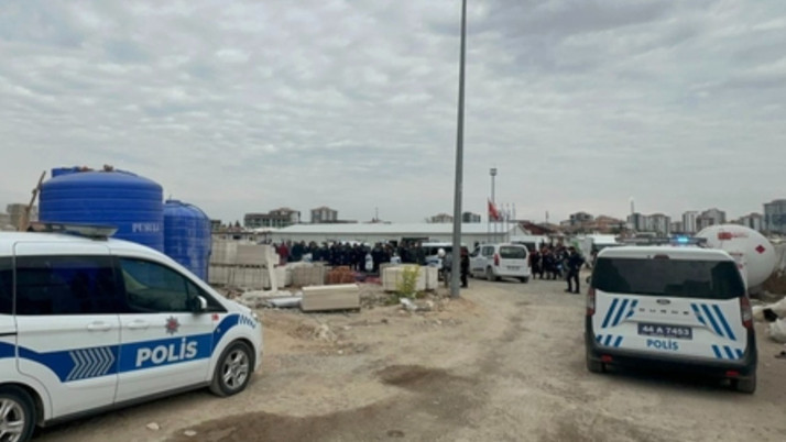 Malatya'da bıçaklı kavga! 4 kişi yaralandı