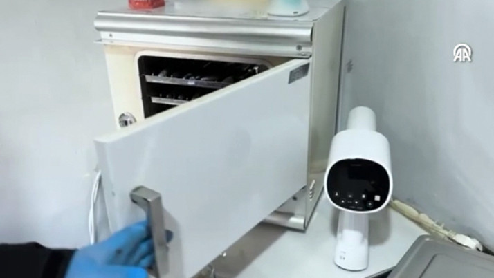 Iğdır'da 2 sahte diş hekimi yakalandı! Klinikten para fışkırdı