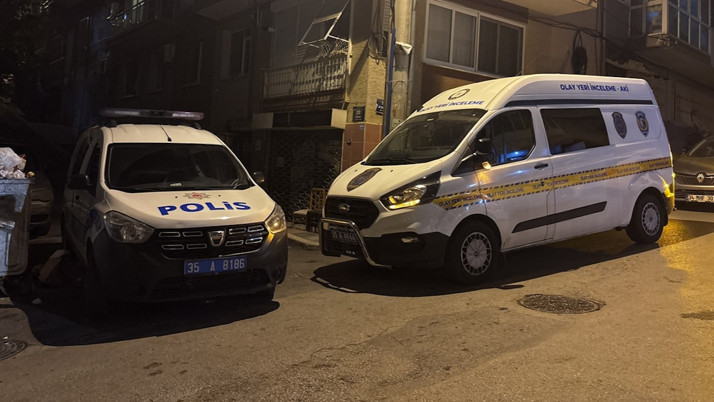 İzmir'de cani adam birlikte yaşadığı kadını silahla yaraladı