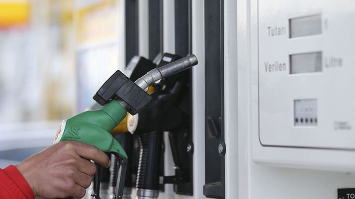 Trump’ın hamlesi akaryakıtı uçurdu! Motorine tarihi zam geliyor, depoları doldurun ne kadar olacak?